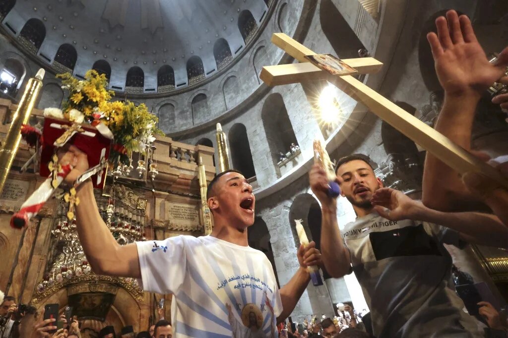 Between Zionism & Orthodox Judaism